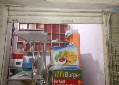 Business on Sale / Rent (Burger, Fries) Sq FT, Park Facing Shop