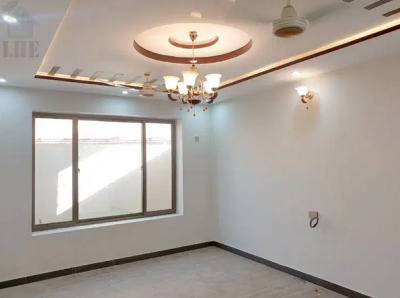 1800 Square Feet Corner House For Sale In Wapda Town.