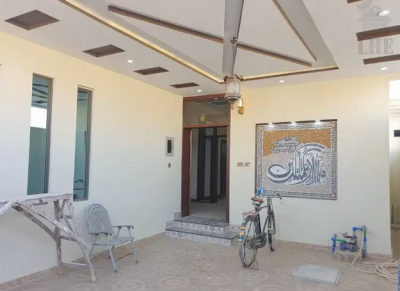 1800 Square Feet Corner House For Sale In Wapda Town.