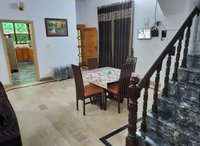 12 Marla Slightly Used House for Sale In Lahore