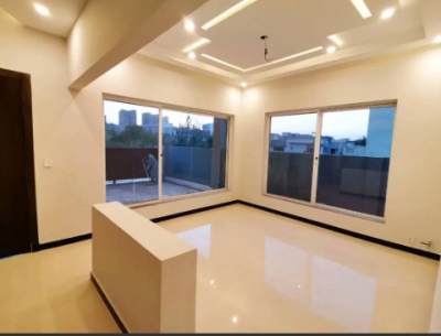 1 kanal designing and luxuries bungalow up for sale in dha phase 2 isb