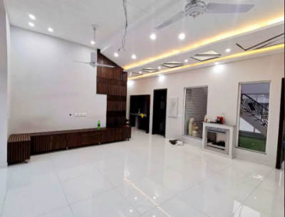 1 kanal brand new designing and beautiful bungalow up for sale