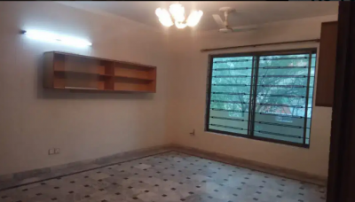 1 kanal house double story brand new for rent ka leya Available ha