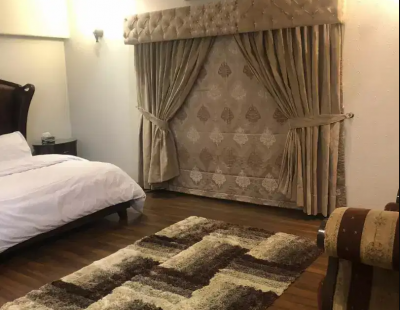 Weekly Daily Basis One kanal FULL Furnished house in Lahore