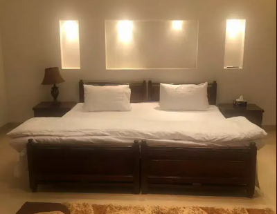 Weekly Daily Basis One kanal FULL Furnished house in Lahore